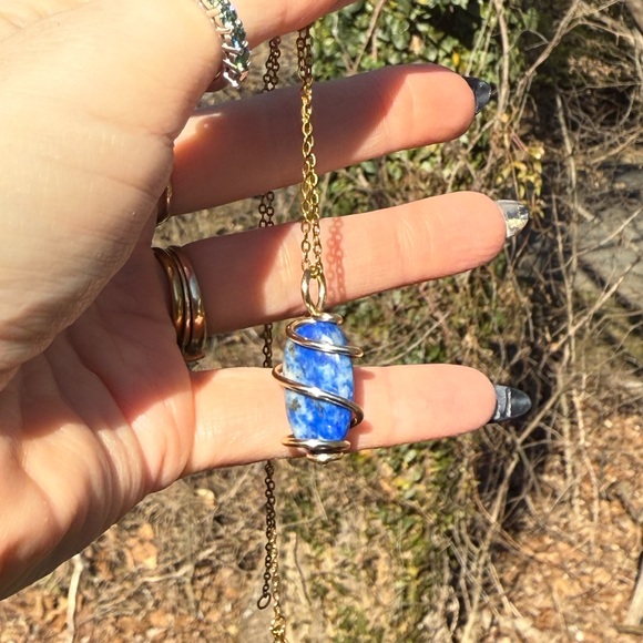 Jewelry - Open spiral  Lapis lazuli necklace